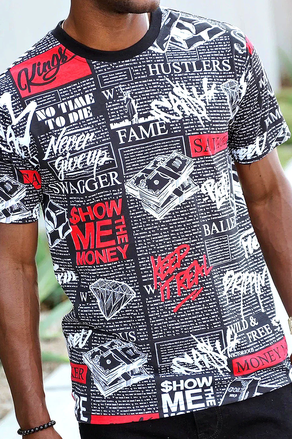All Over Newspaper Graphic T-Shirts - Image 5