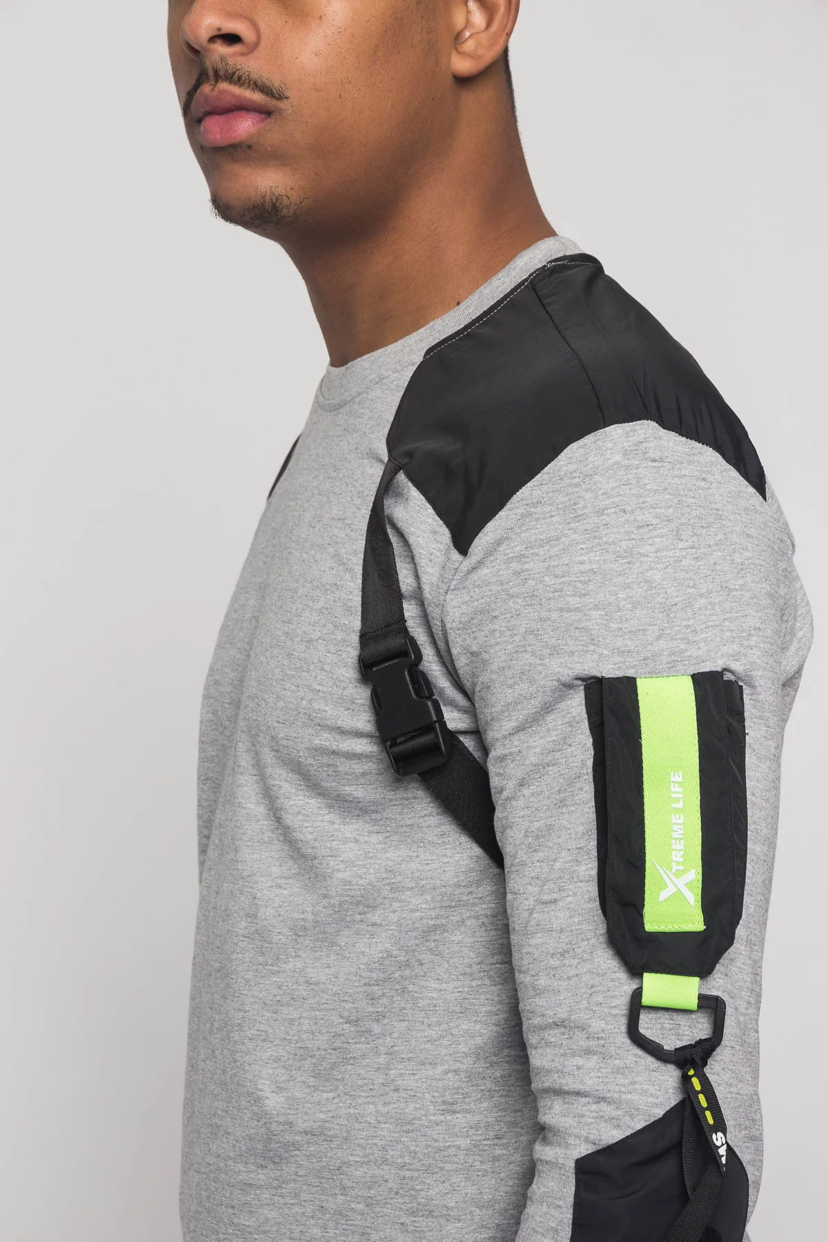 Army Buckle Long Sleeve T-Shirt - Image 7