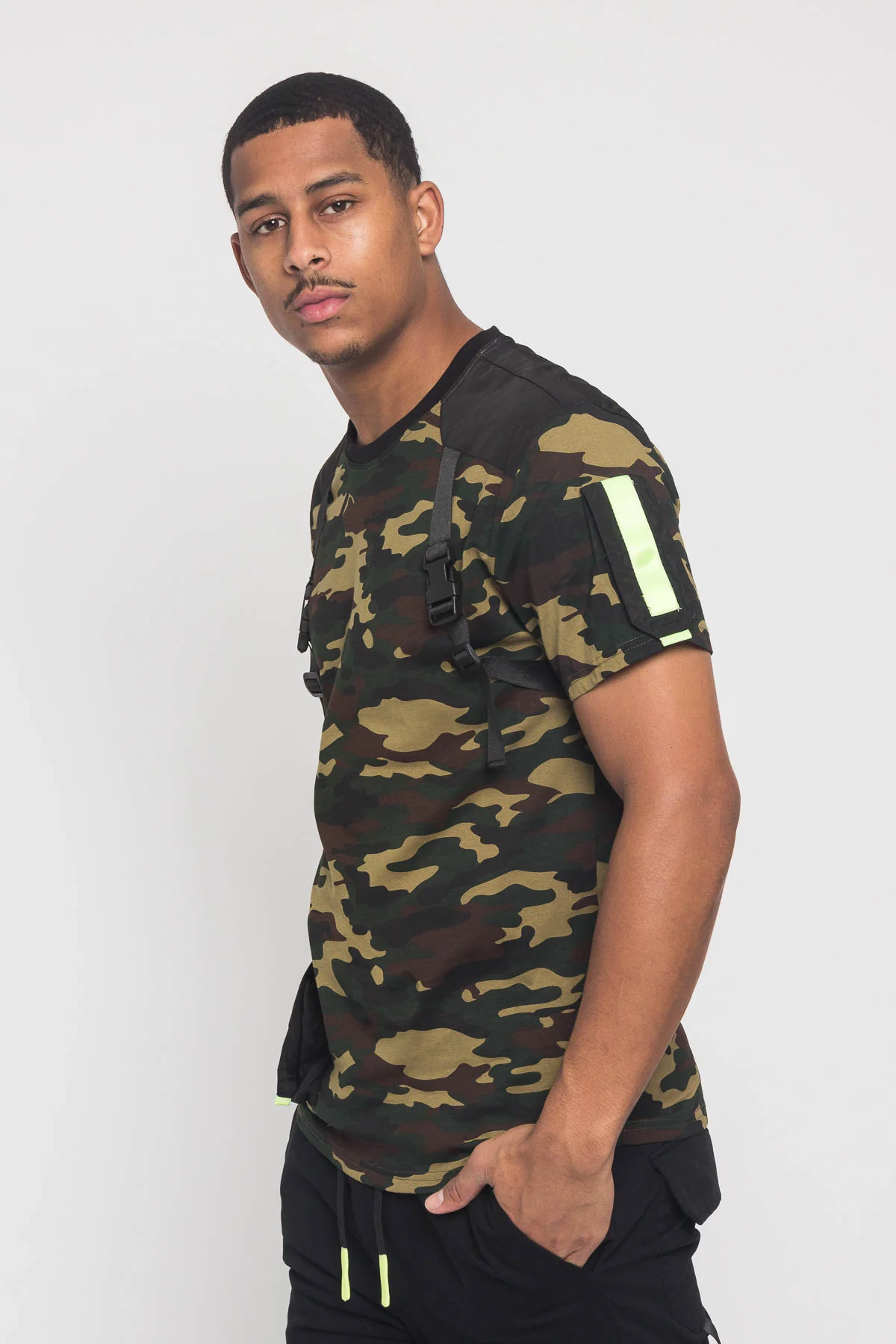 Army Buckle T-Shirt - Image 8