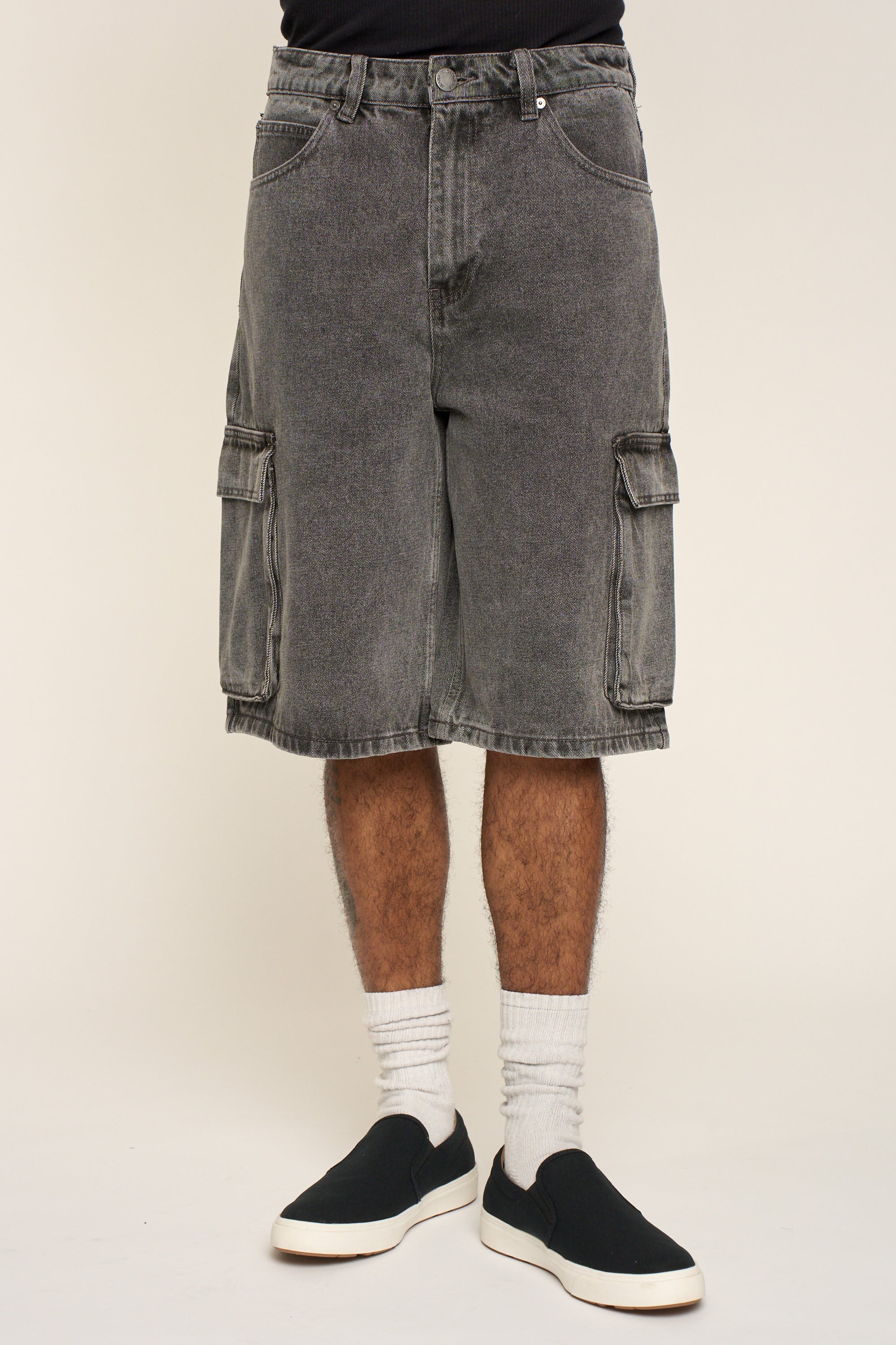 Baggy Fit Cargo Denim Shorts - Image 4