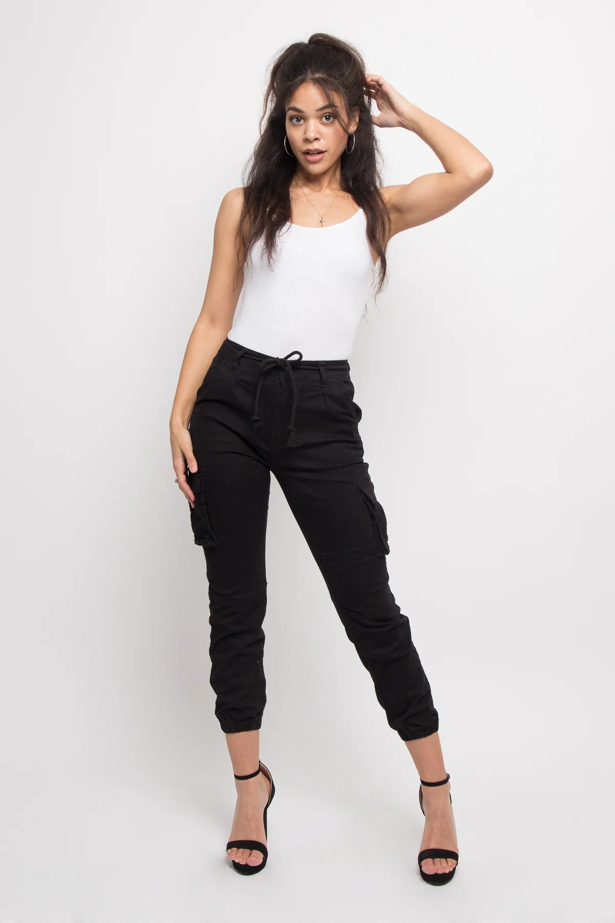 Women's Essential Basic Cropped Colored Cargo Joggers - Image 9