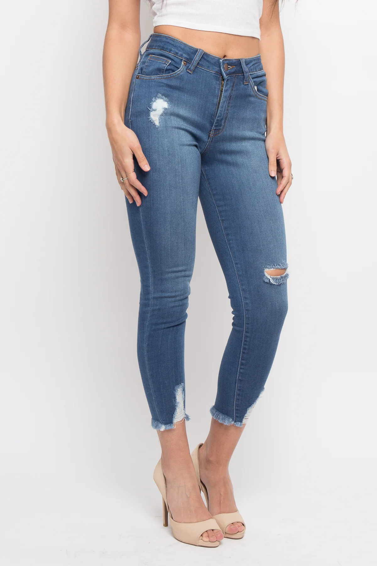Essential Distressed Cropped Jeans - Image 5