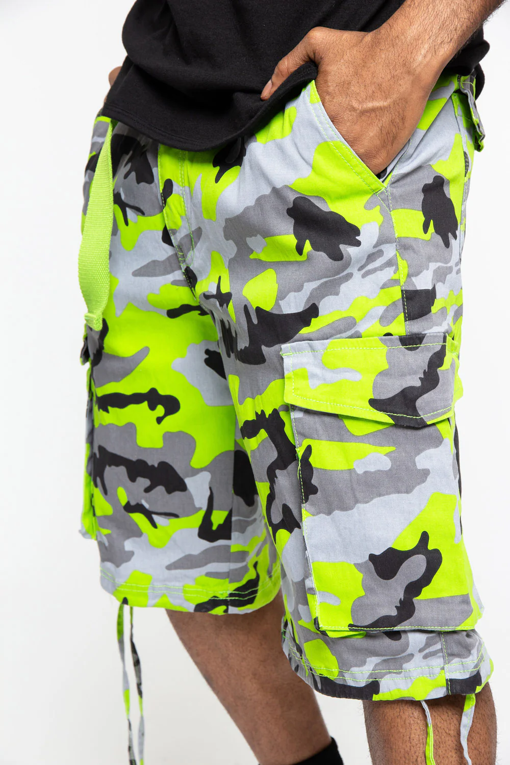 Belted Camo Cargo Shorts - Image 28