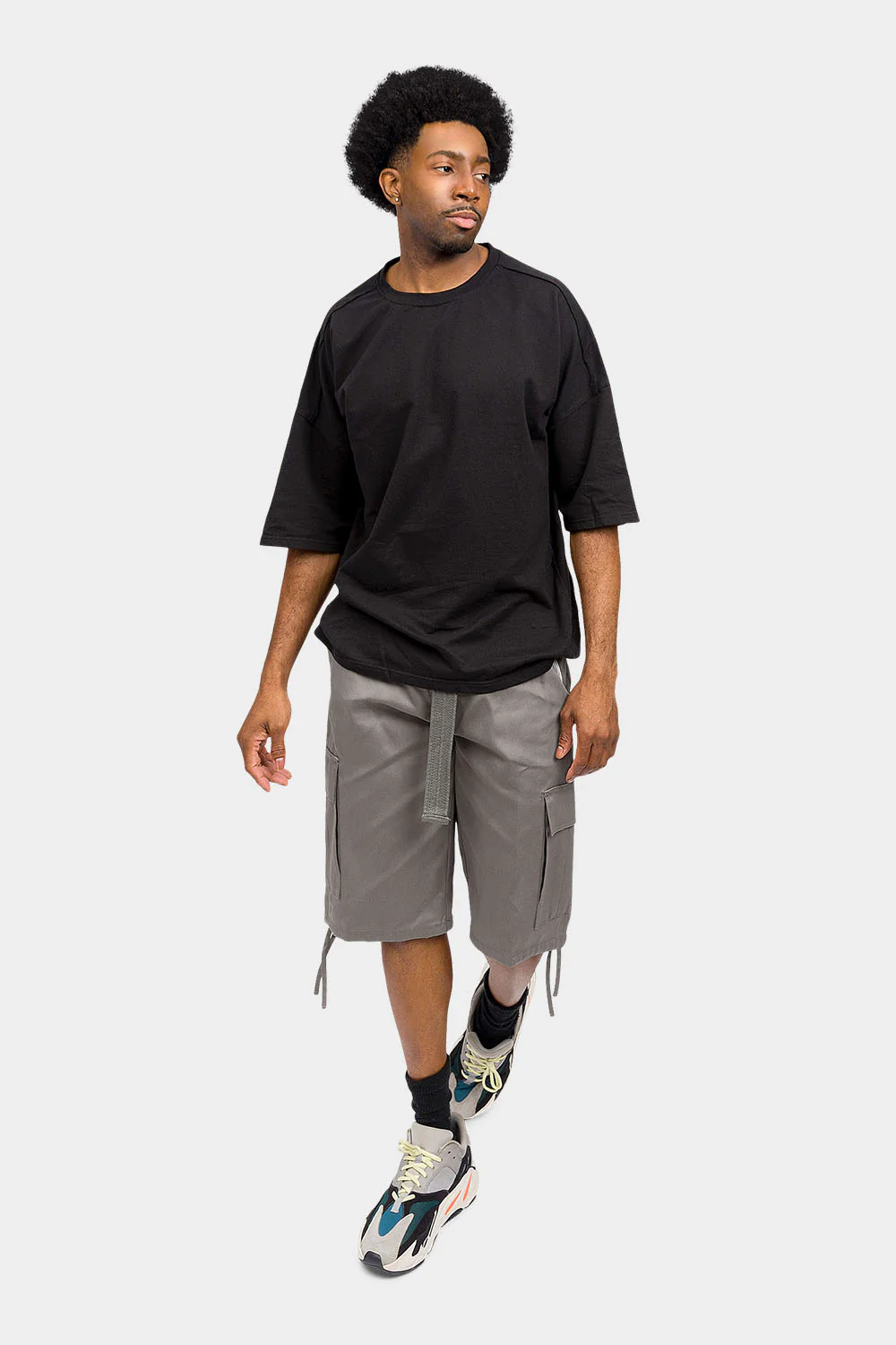 Belted Solid Cargo Shorts - Image 5