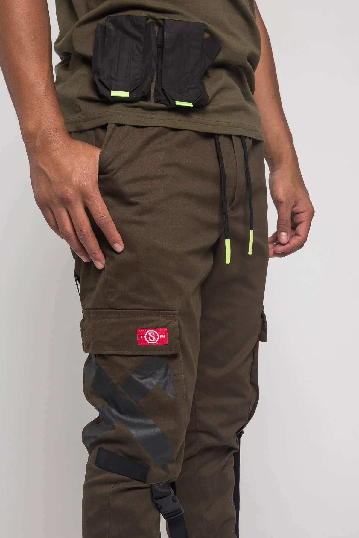 Buckled T-Shirt and Jogger Techwear Set - Image 15