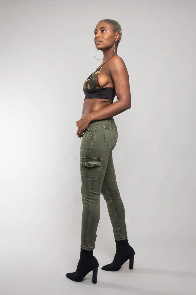 Buttoned Skinny Cargo Pants - Image 12