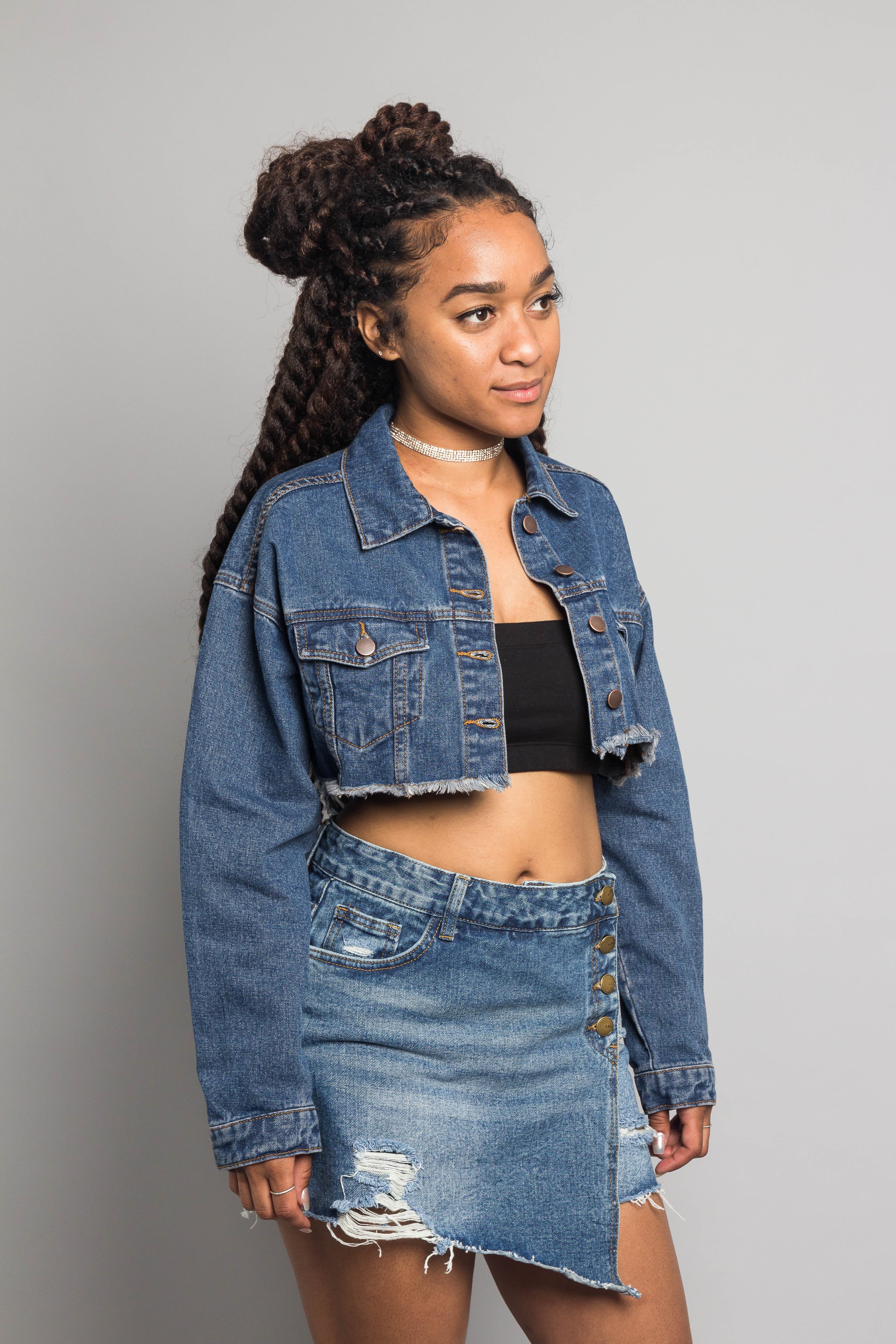 Cropped Backless Denim Jacket - Image 10