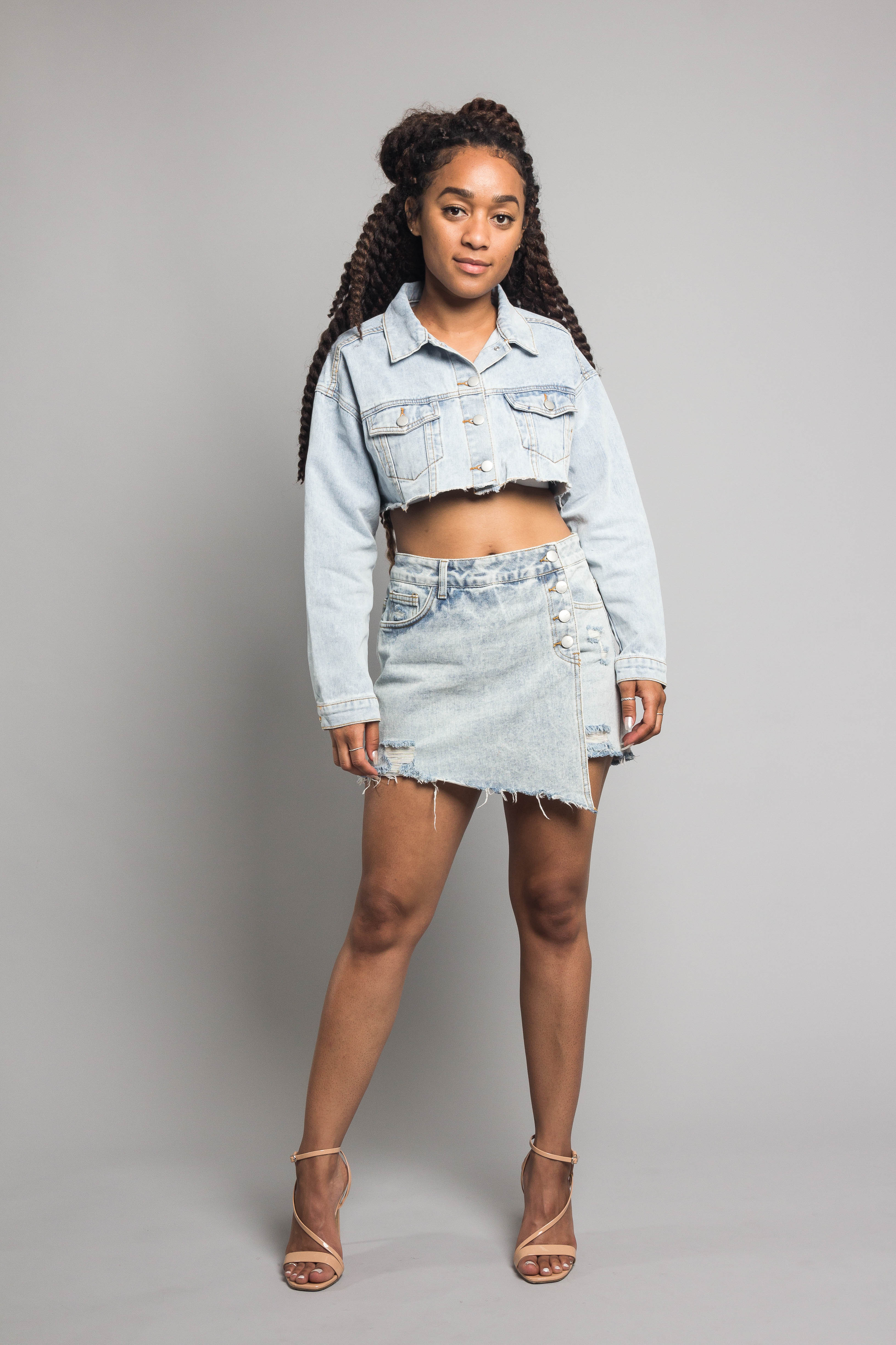 Cropped Backless Denim Jacket - Image 5