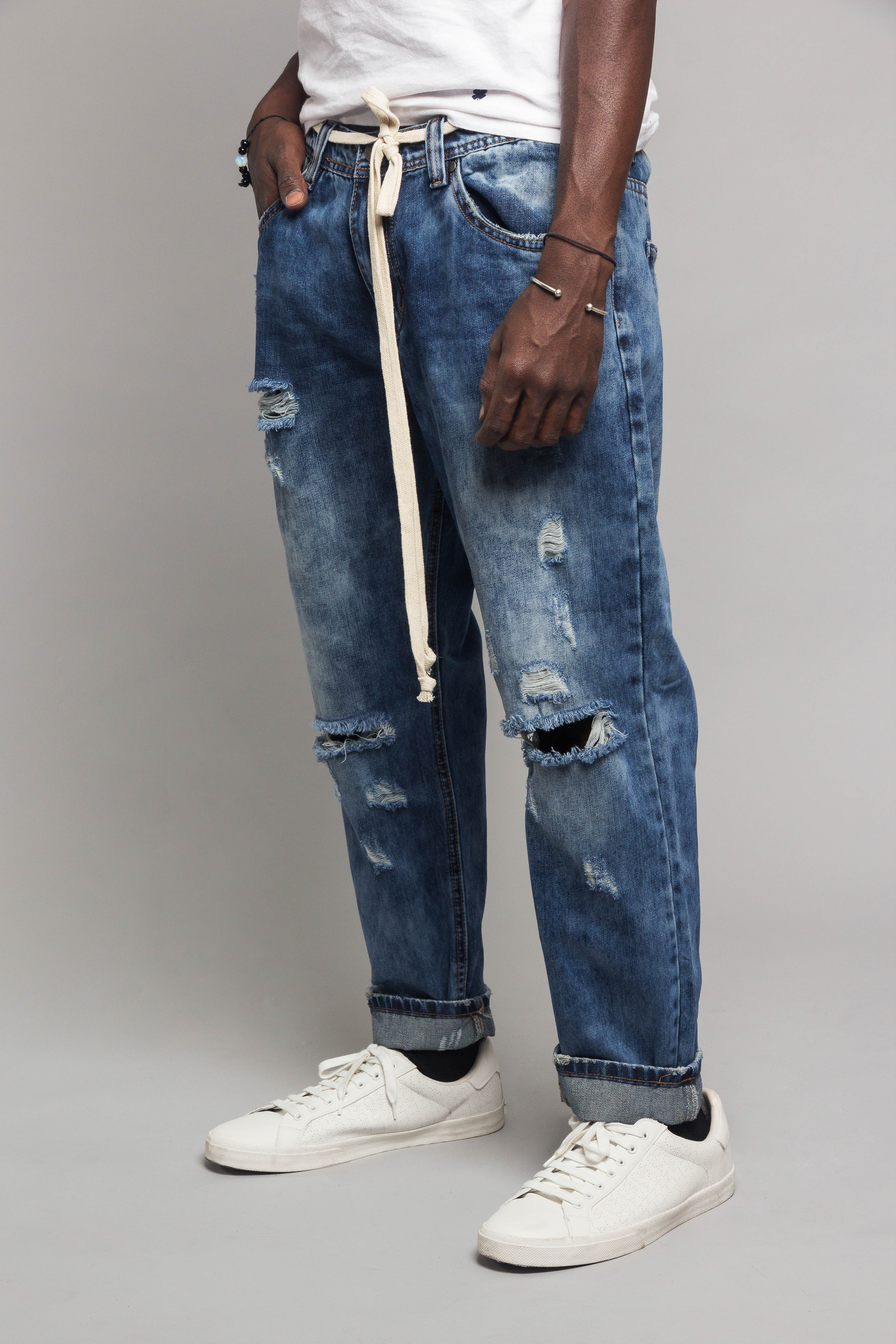Distressed Cropped Jeans - Image 2