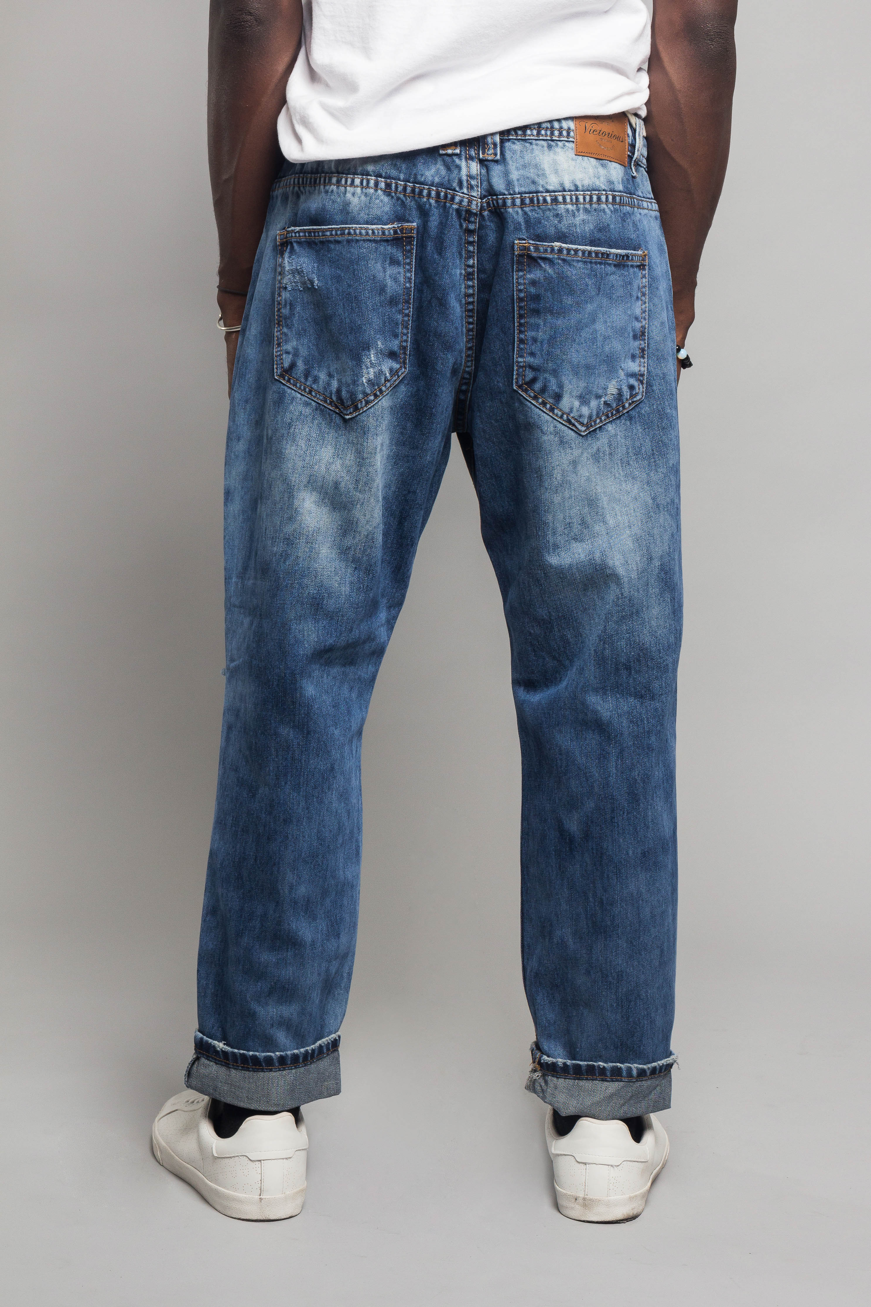 Distressed Cropped Jeans - Image 3