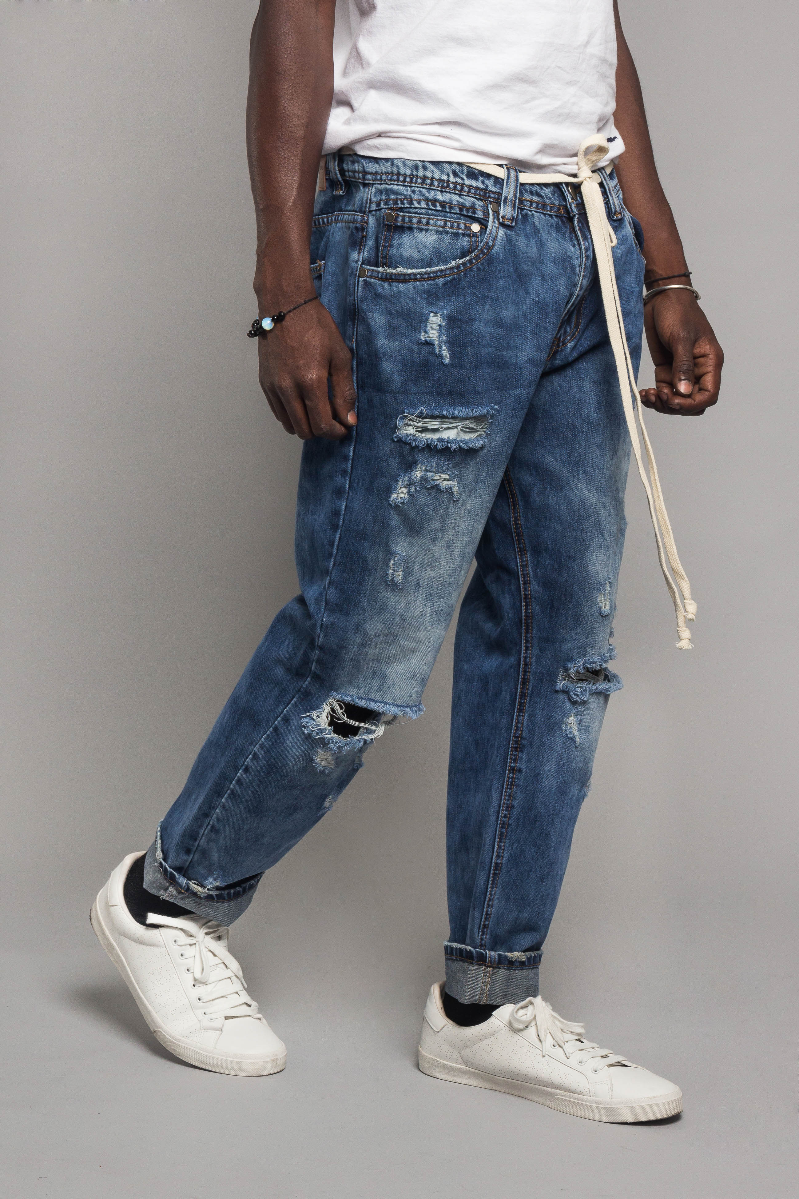 Distressed Cropped Jeans - Image 4