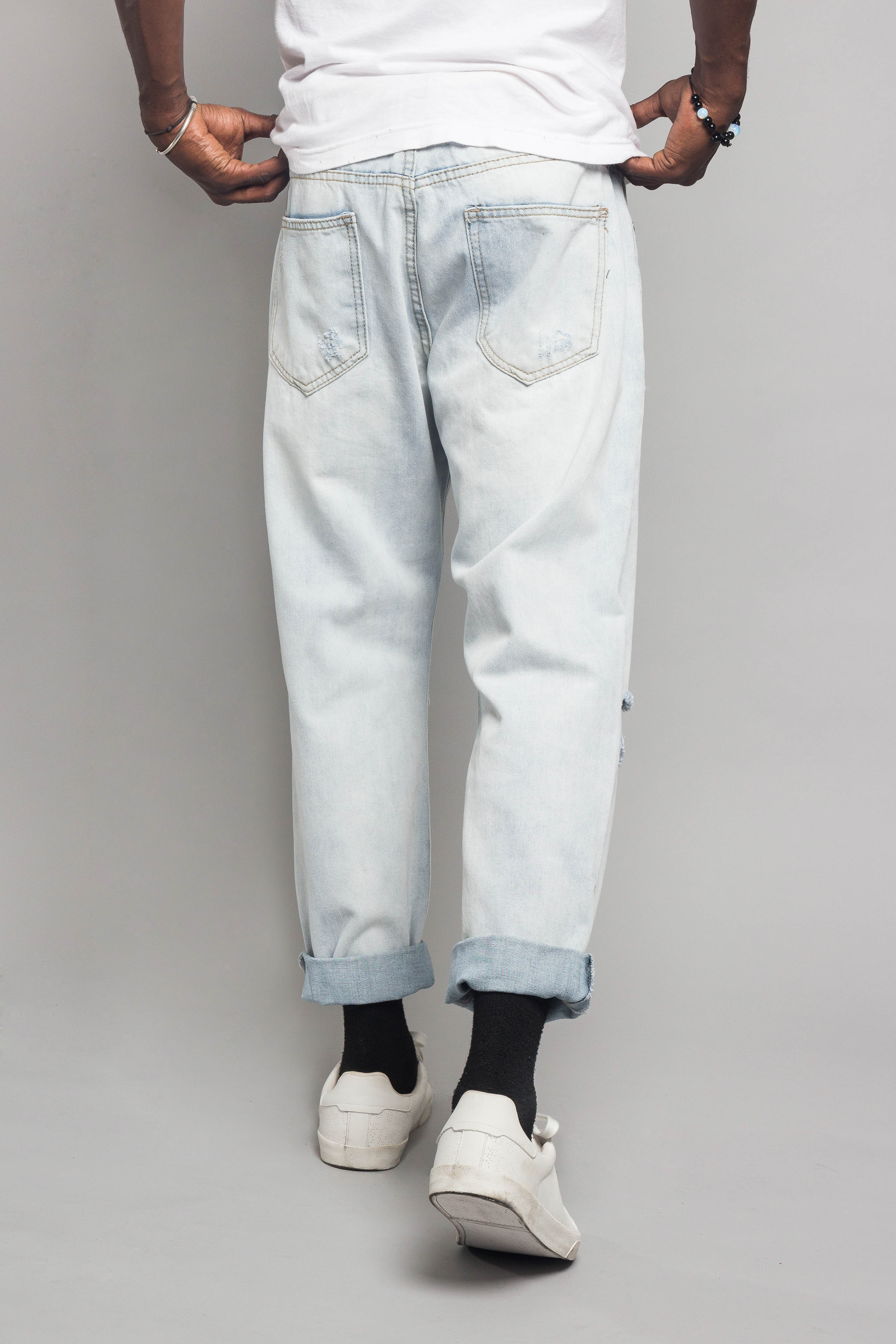 Distressed Cropped Jeans - Image 9