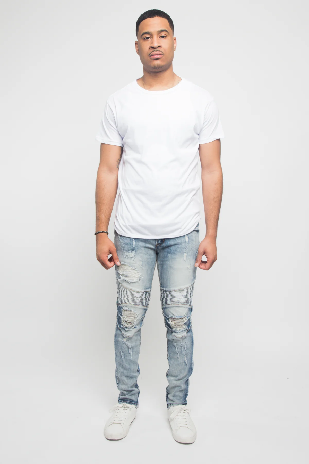 Distressed Scrunched Skinny Jeans - Image 13