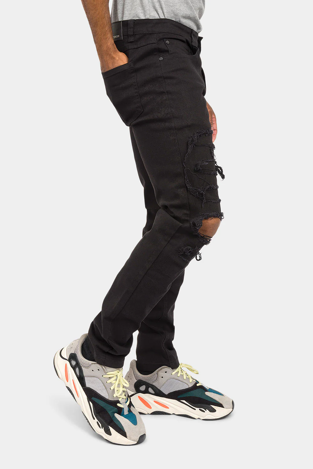 Distressed Solid Color Slim Fit Jeans - Image 9