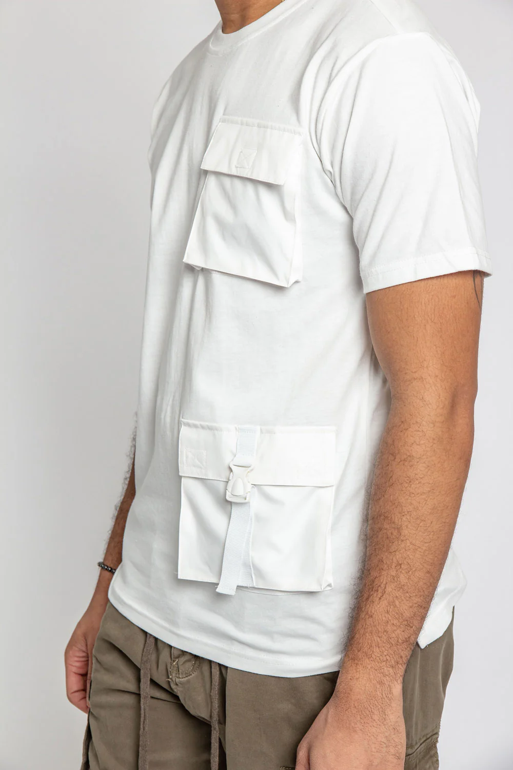 Double Pocket Utility T-Shirt - Image 12