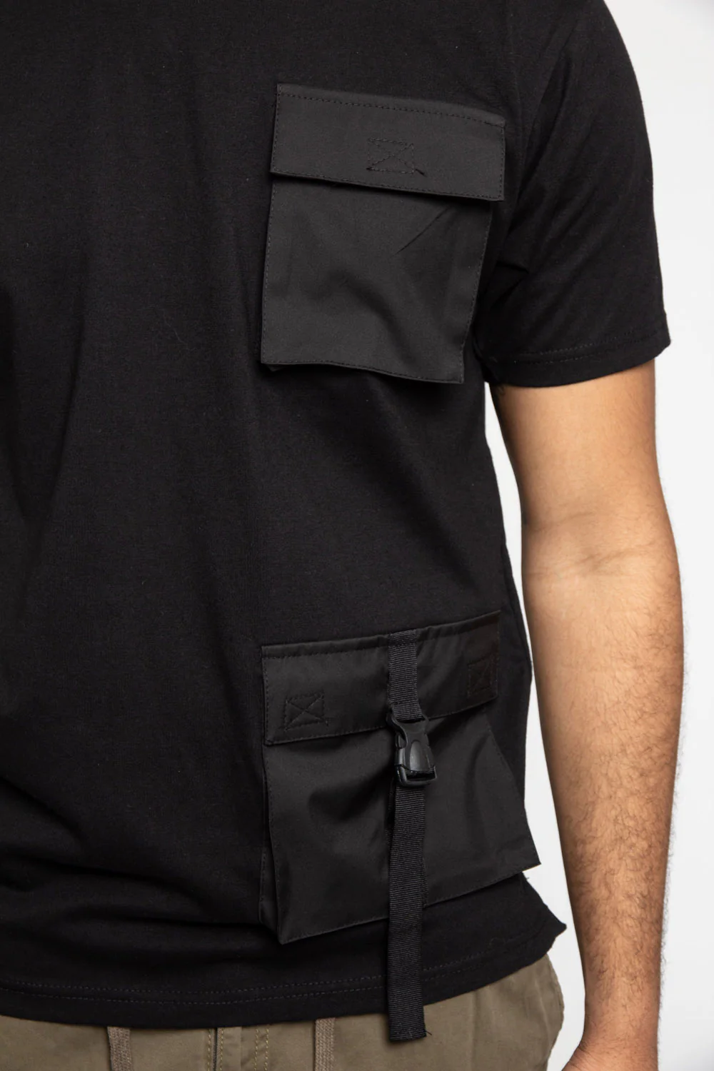 Double Pocket Utility T-Shirt - Image 7