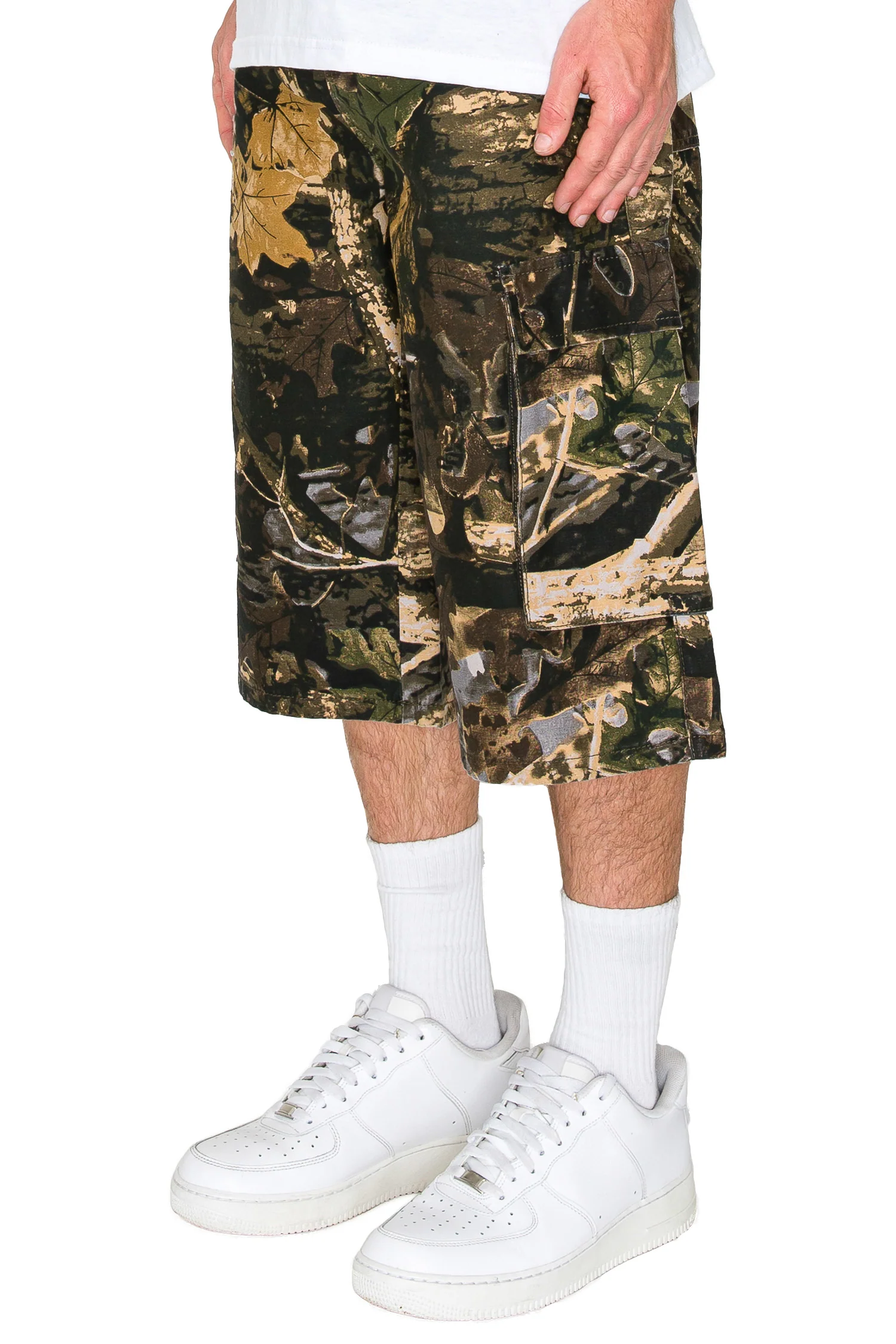 Men's Baggy Fit Hunter Camo shorts - Image 3