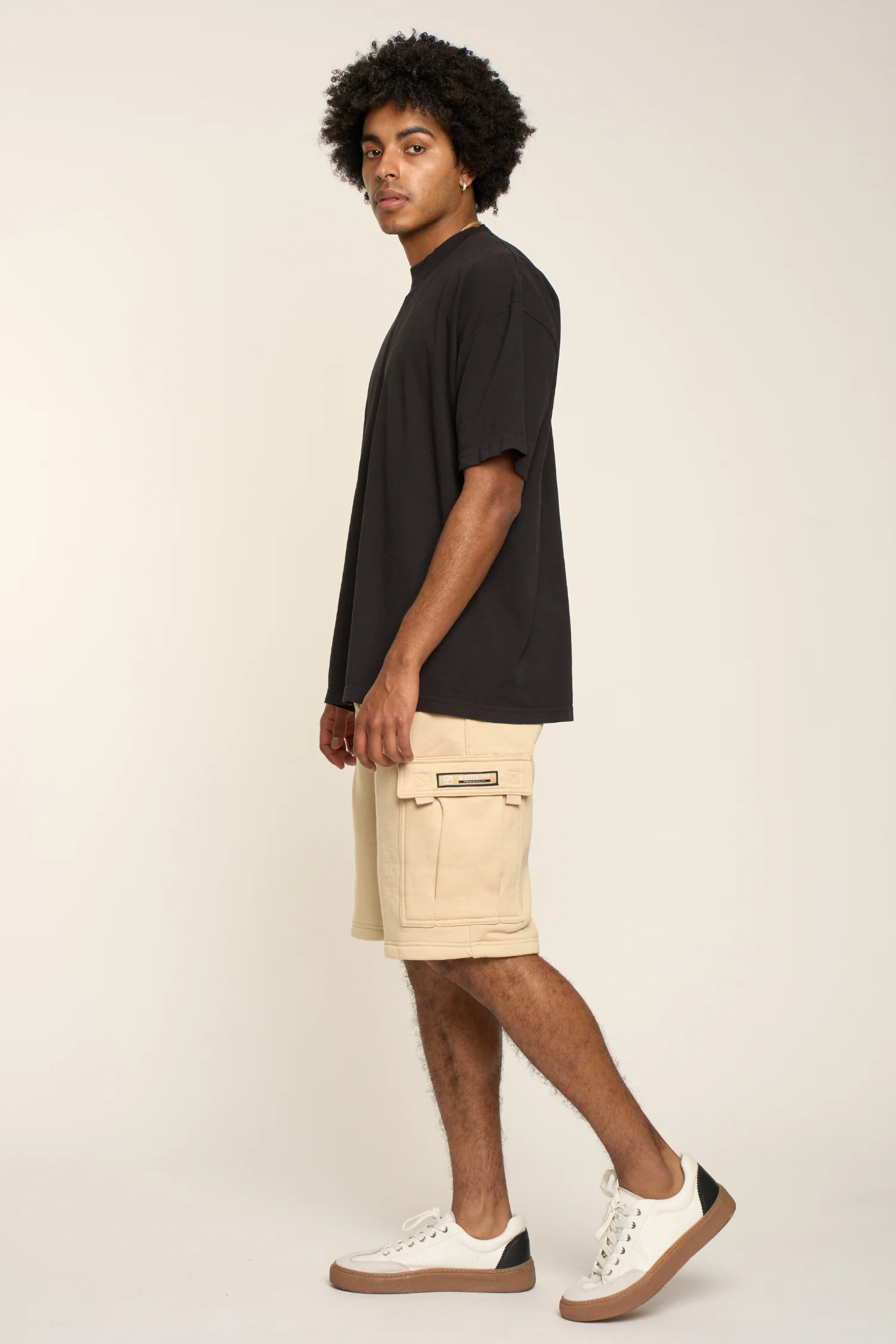 Men's Solid Fleece Heavyweight Cargo Shorts - Image 15