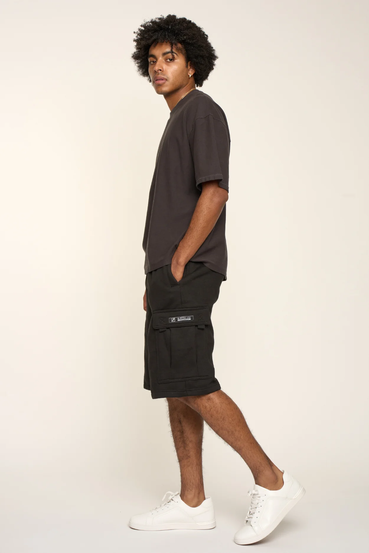 Men's Solid Fleece Heavyweight Cargo Shorts - Image 15
