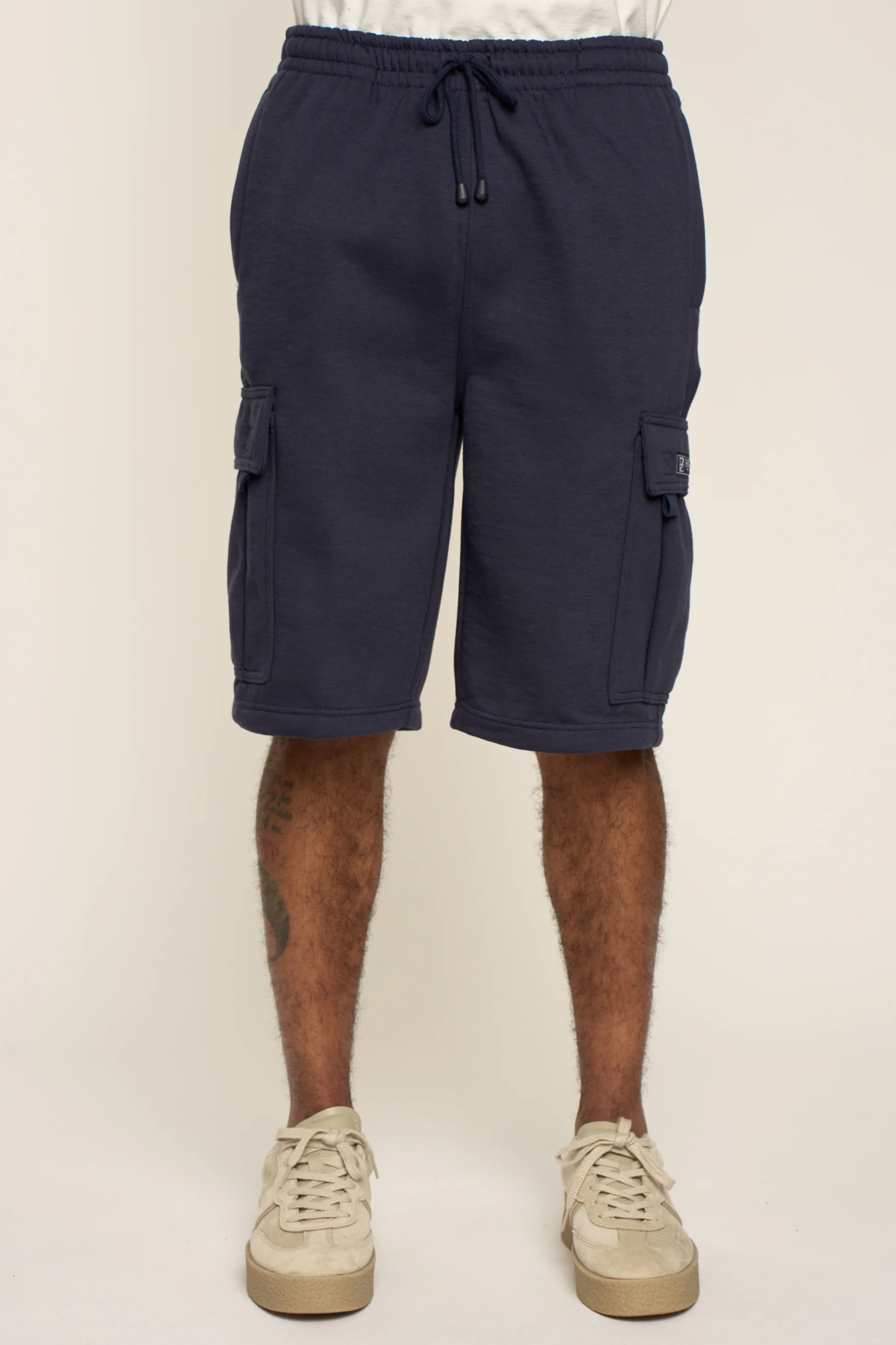 Men's Solid Fleece Heavyweight Cargo Shorts - Image 41