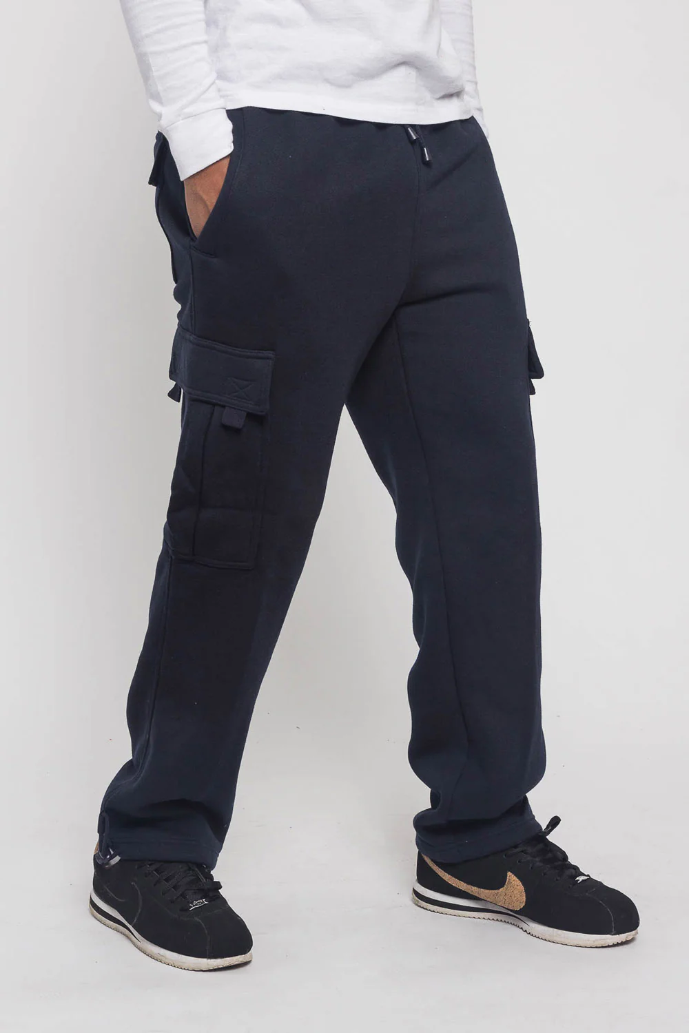 Victorious Men's Solid Fleece Heavyweight Cargo Sweat Pants - Image 4