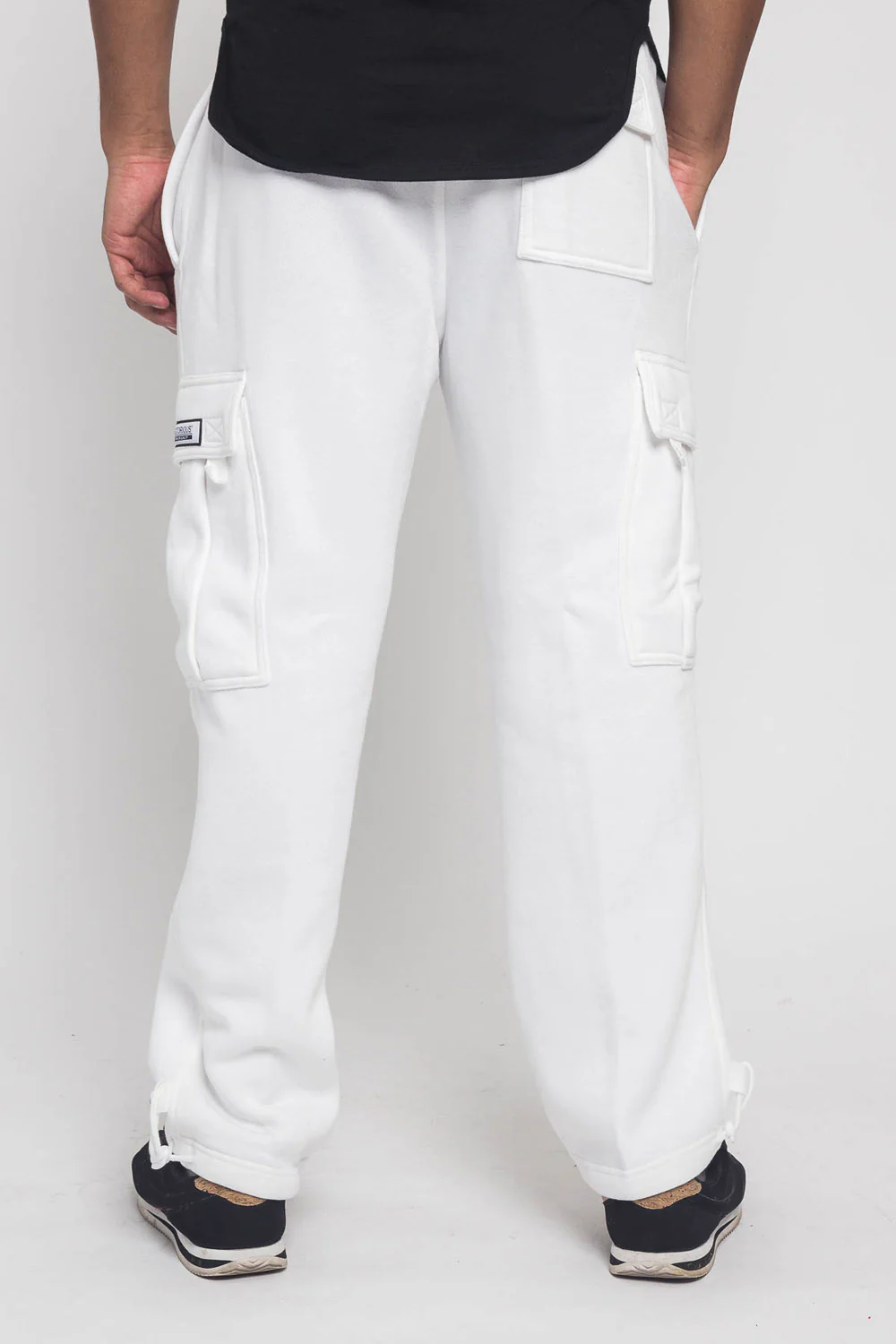 Victorious Men's Solid Fleece Heavyweight Cargo Sweat Pants - Image 9