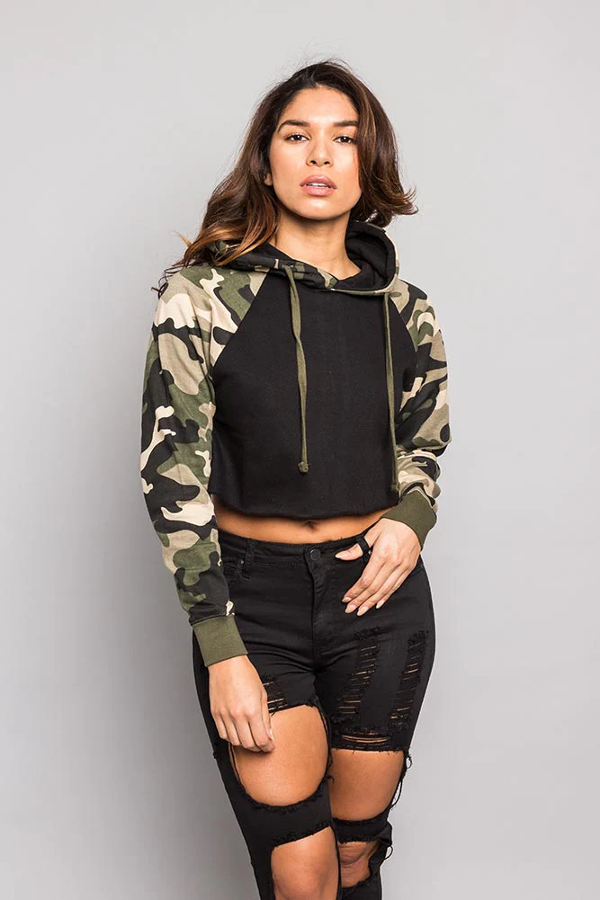 Women's Essential Cropped Long Sleeve Hoodie - Image 40
