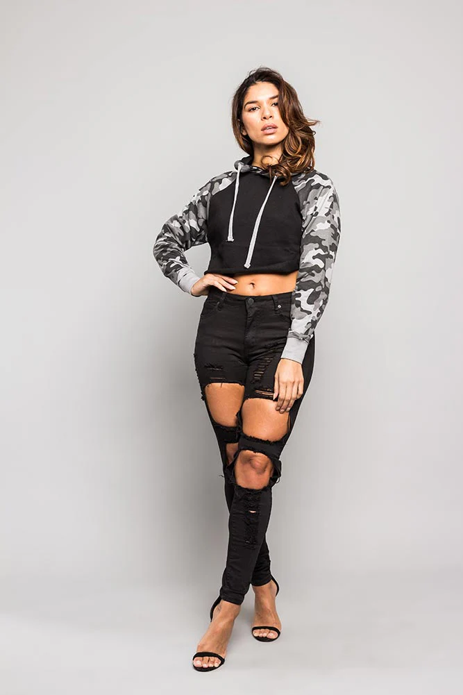 Women's Essential Cropped Long Sleeve Hoodie - Image 51