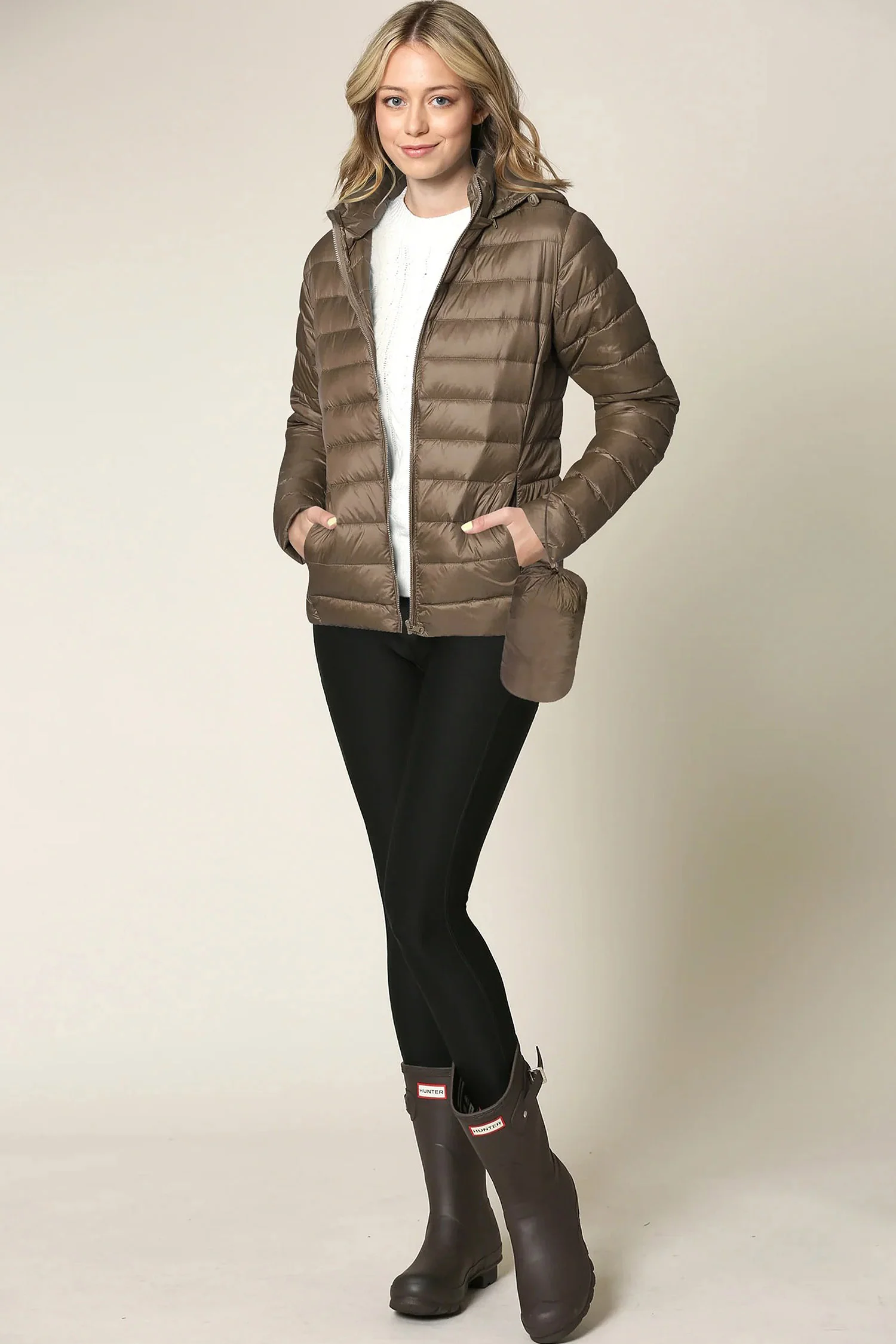 Women's Essential Ultra Light Weight Packable Down Jacket - Image 24